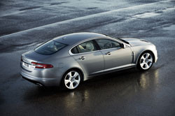 La Tribune Auto Reportage La Jaguar Xf Elue Voiture Feminine