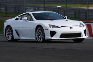 Lexus pr�sente en premi�re mondiale � Tokyo sa premi�re supersportive