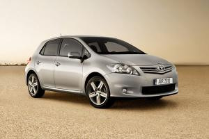 Premi�re Europ�enne de la Toyota Auris restyl�e � Gen�ve