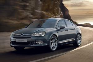 La Citro�n C5 s'offre un l�ger restyling � l'occasion du Mondial