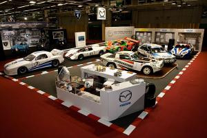 Mazda c�l�bre le 20�me anniversaire de sa victoire aux 24 Heurs du Mans � R�tromobile