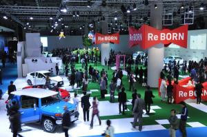 Dans les all�es du salon automobile de Tokyo