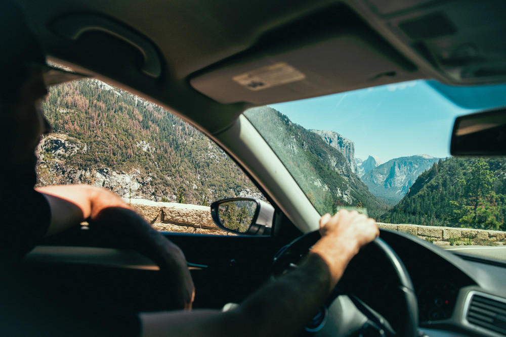 84 % des conducteurs reconnaissent quitter la route des yeux plus de 2 secondes