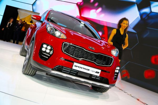 Les hôtesses du salon de l'automobile de Francfort 2015