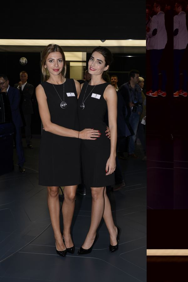Les hôtesses du salon de l'automobile de Francfort 2015