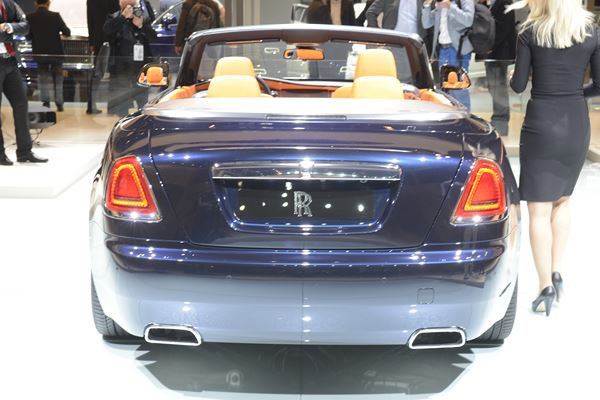 Les hôtesses du salon de l'automobile de Francfort 2015