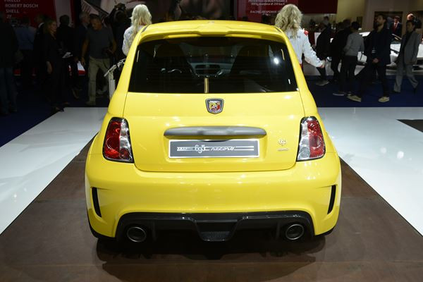 Les hôtesses du salon de l'automobile de Francfort 2015