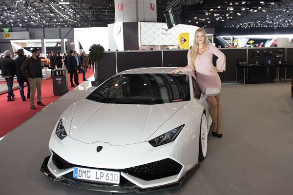 La 87ème édition du salon de l'automobile de Genève au travers de ses hôtesses