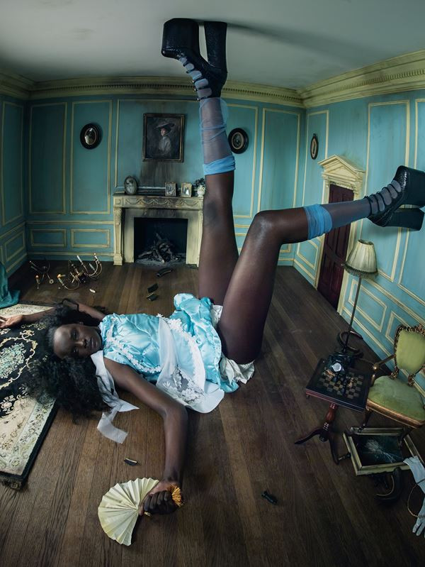 Pirelli présente le calendrier 2018 signé Tim Walker