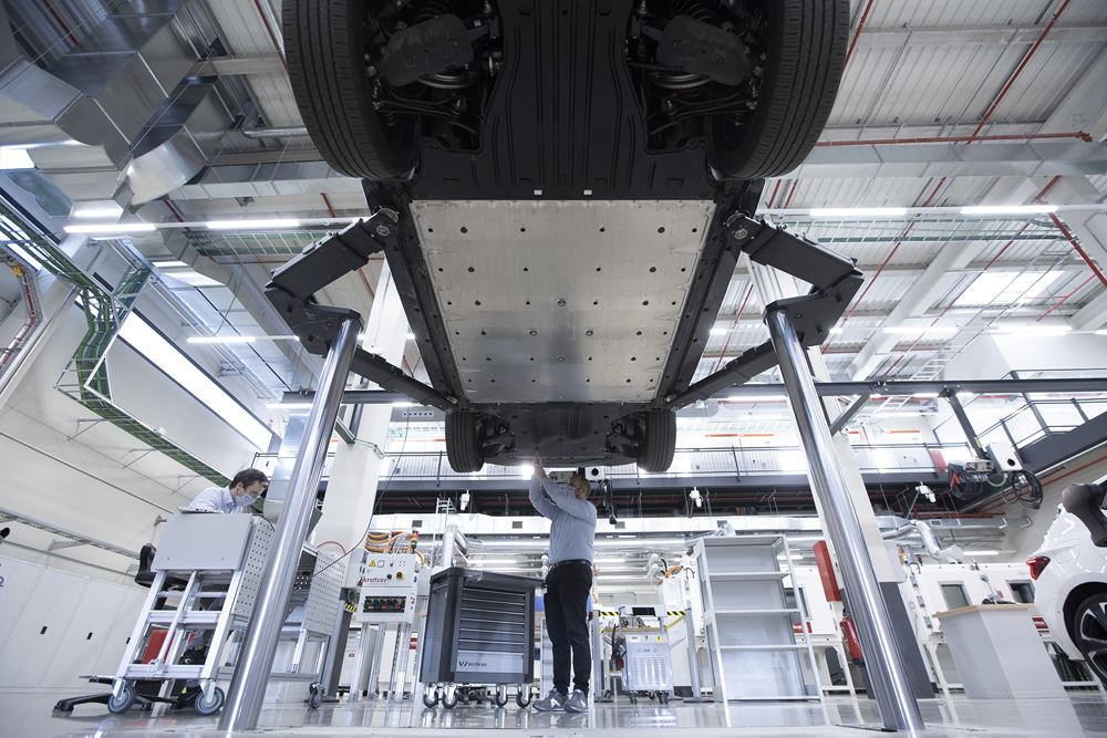 Cinq questions clefs sur les batteries de véhicules électrifiés (hybrides et électriques)