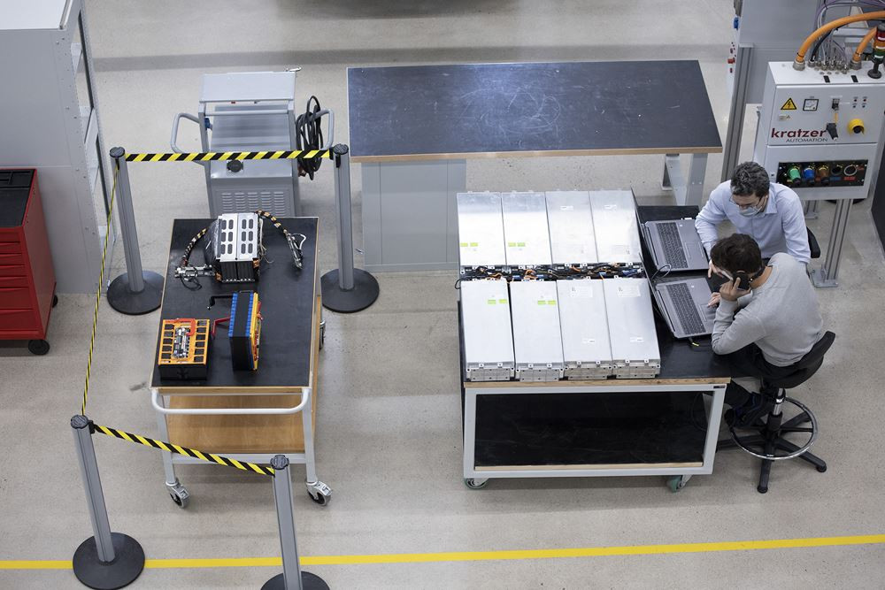 Cinq questions clefs sur les batteries de véhicules électrifiés (hybrides et électriques)
