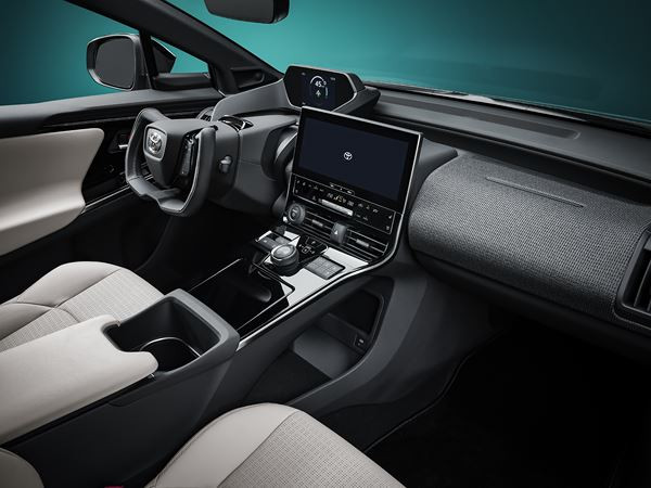 Le Toyota bZ4x Concept annonce une famille de véhicules électriques à batterie