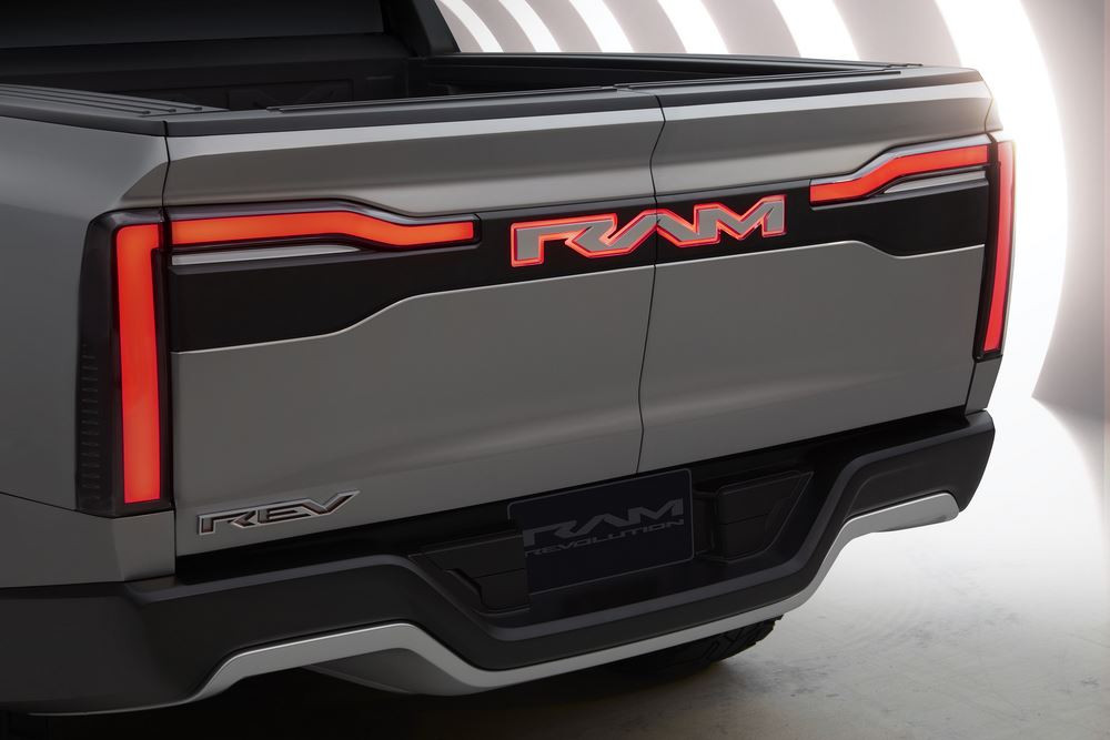 Le concept de pick-up électrique Ram 1500 Revolution BEV se veut ancré dans le futur