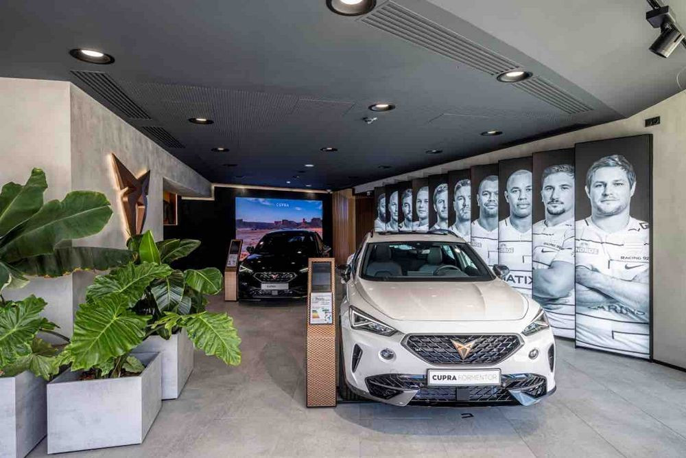Le Cupra Garage in the City est conçu comme un espace expérientiel urbain