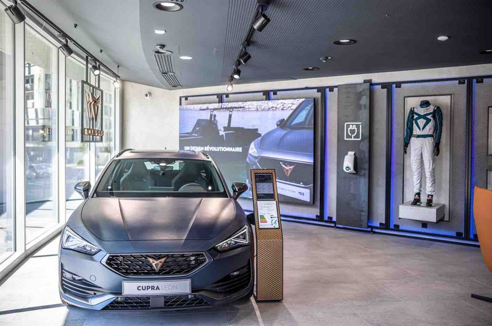 Le Cupra Garage in the City est conçu comme un espace expérientiel urbain