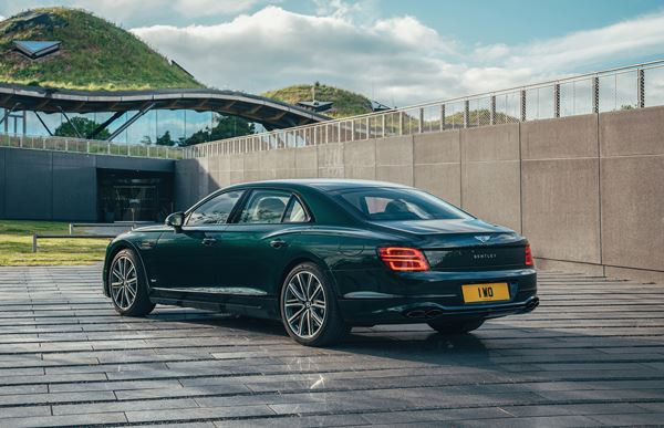 La Bentley Flying Spur Hybride affiche une autonomie électrique de plus de 40 km
