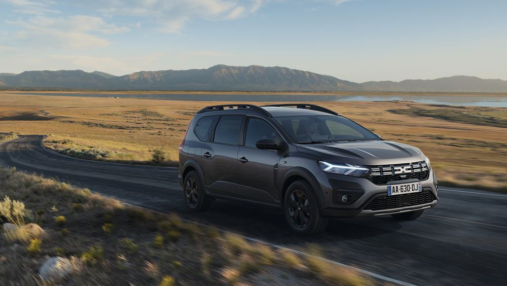 La voiture familiale sept places Dacia Jogger passe à l'hybride auto-rechargeable