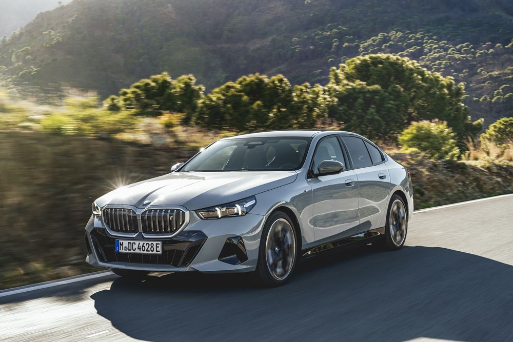 La BMW i5 électrique affiche près de 500 kilomètres d'autonomie