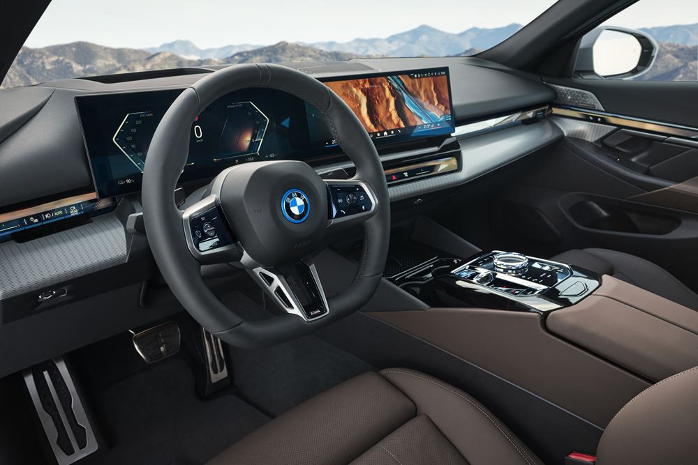 La BMW i5 électrique affiche près de 500 kilomètres d'autonomie