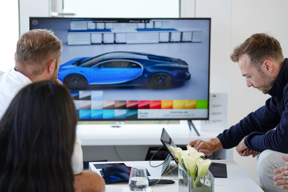La peinture des hypersportives Bugatti répond aux standards élevés de la marque de luxe automobile