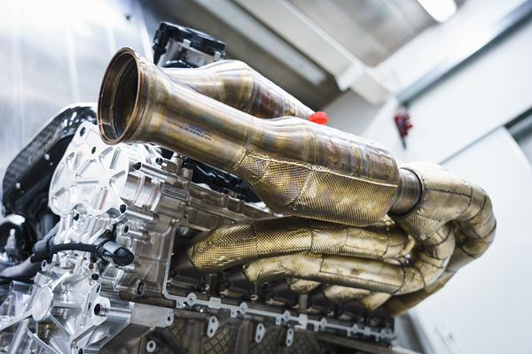 Le bloc V12 de l'Aston Martin Valkyrie débite une puissance de 1 000 ch