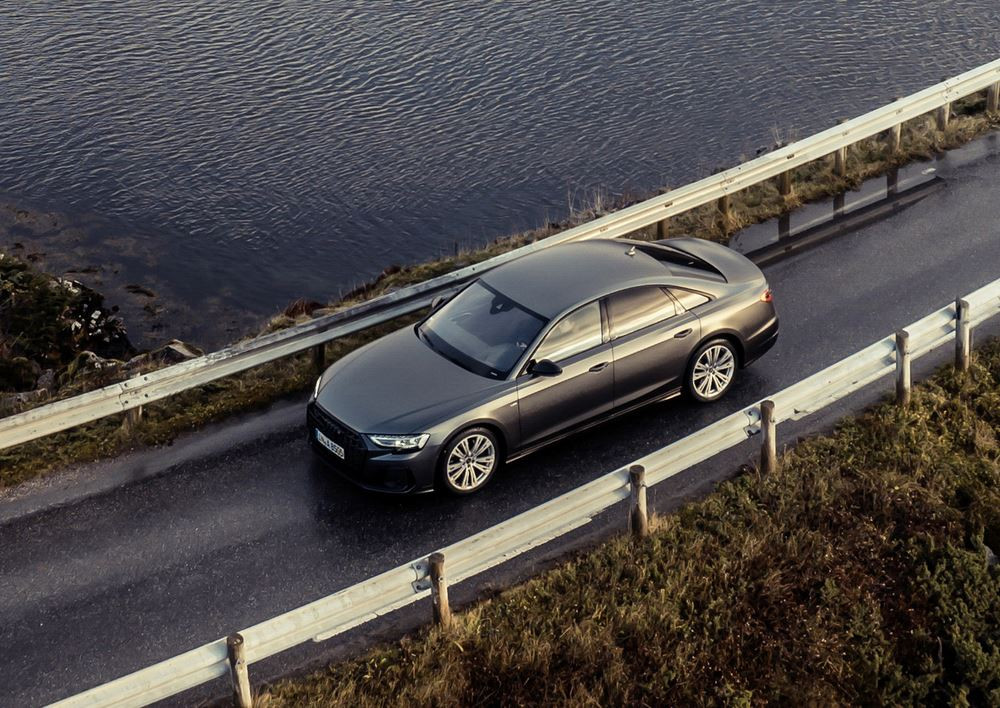 La grande berline de luxe Audi A8 embarque des technologies de pointe