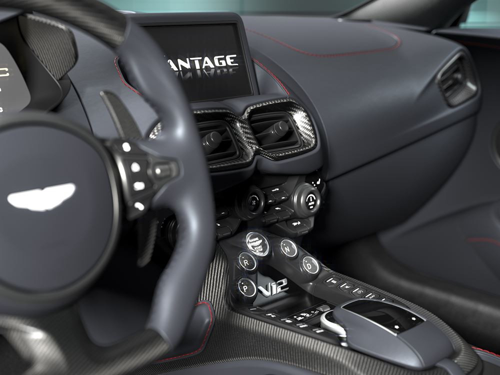L'Aston Martin V12 Vantage débite une puissance de 700 ch et 753 Nm de couple