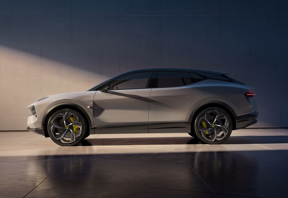 Le grand SUV électrique Lotus Eletre revendique des performances d'hypercar