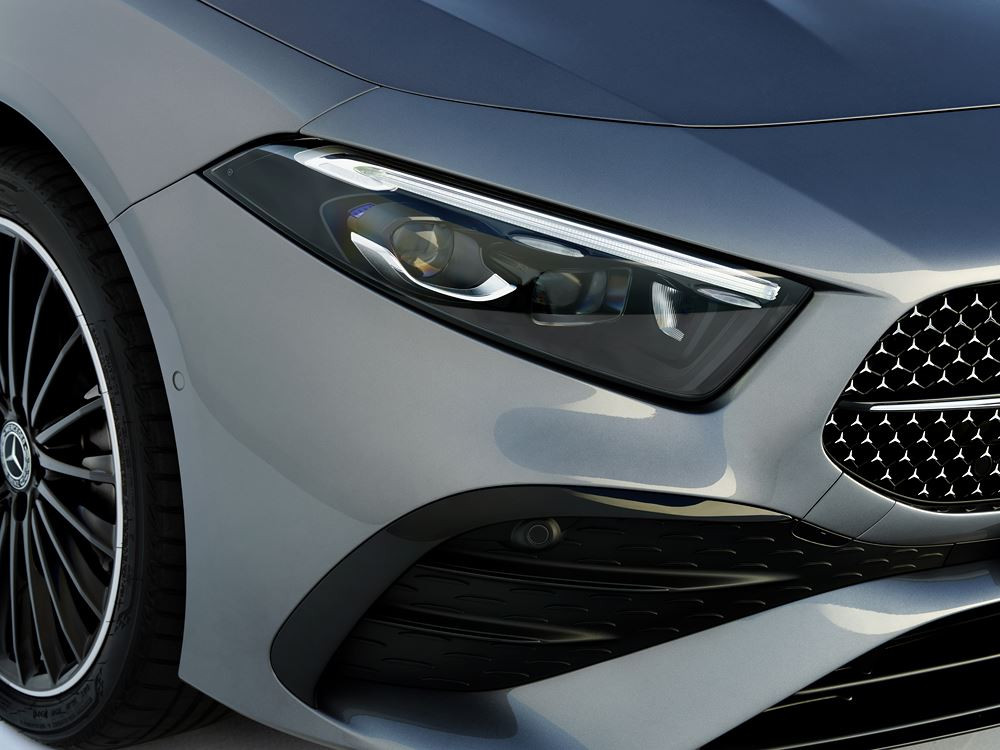La berline compacte Mercedes Classe A dégage puissance et dynamisme