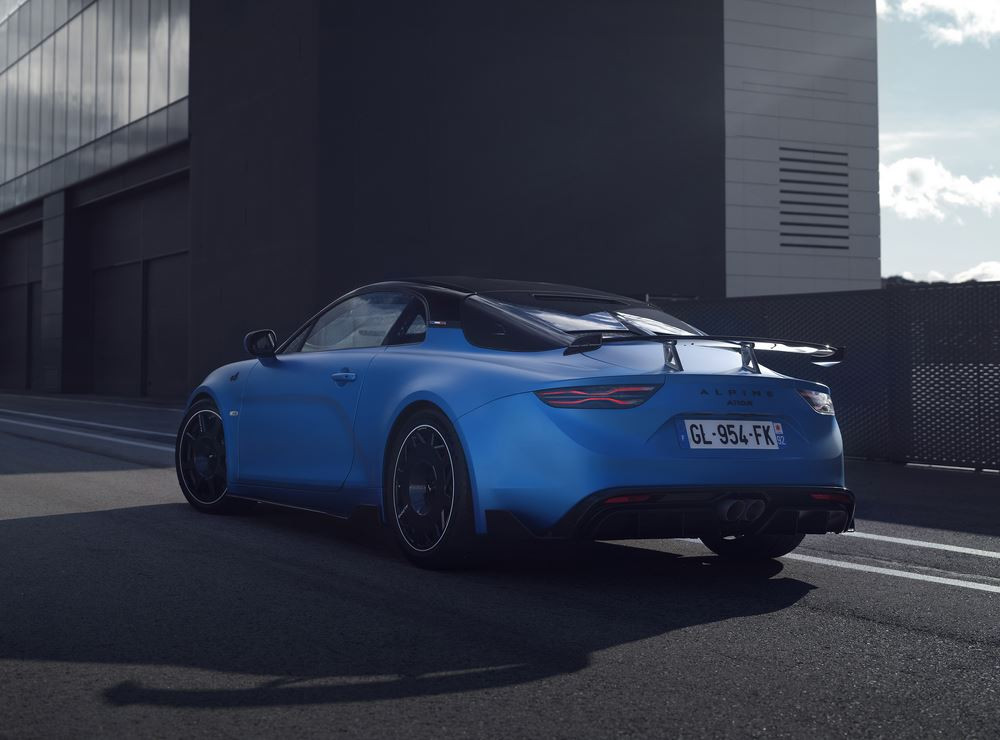 L'Alpine A110 R « radicale » est inspirée par la course automobile
