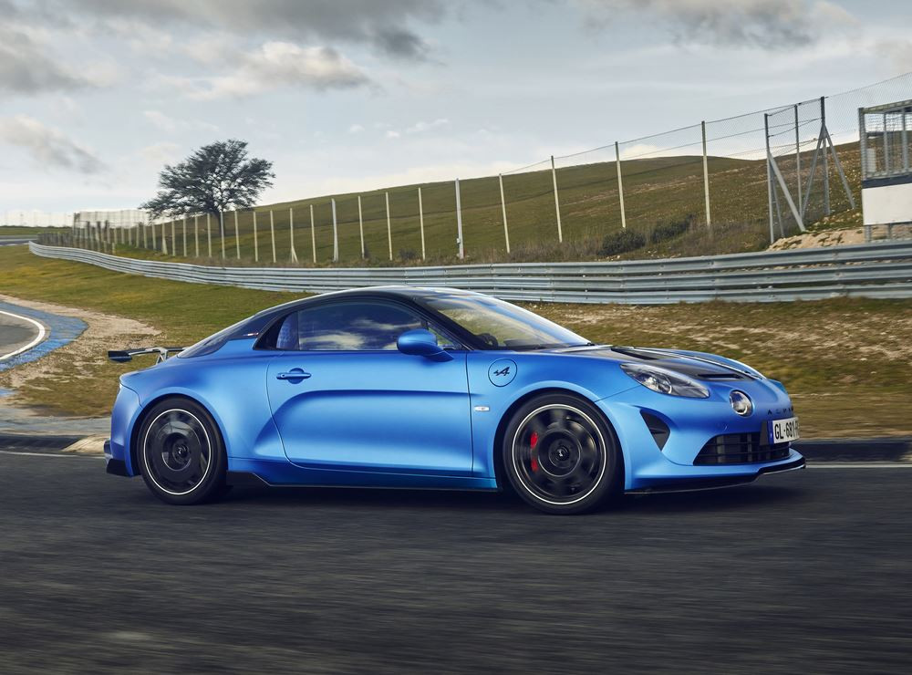 L'Alpine A110 R « radicale » est inspirée par la course automobile