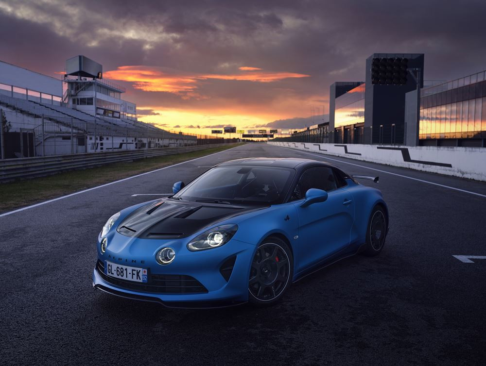 L'Alpine A110 R « radicale » est inspirée par la course automobile