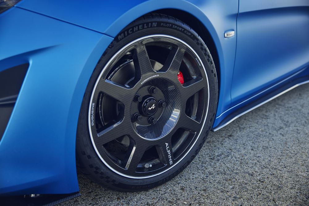 L'Alpine A110 R « radicale » est inspirée par la course automobile