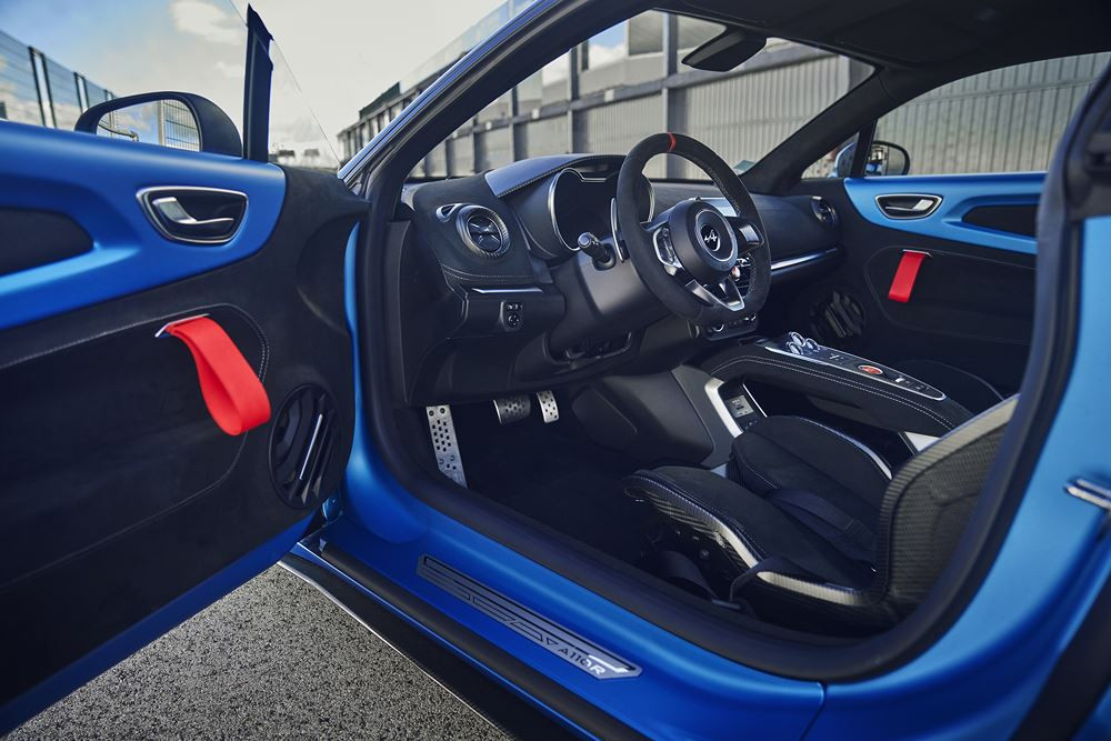 L'Alpine A110 R « radicale » est inspirée par la course automobile