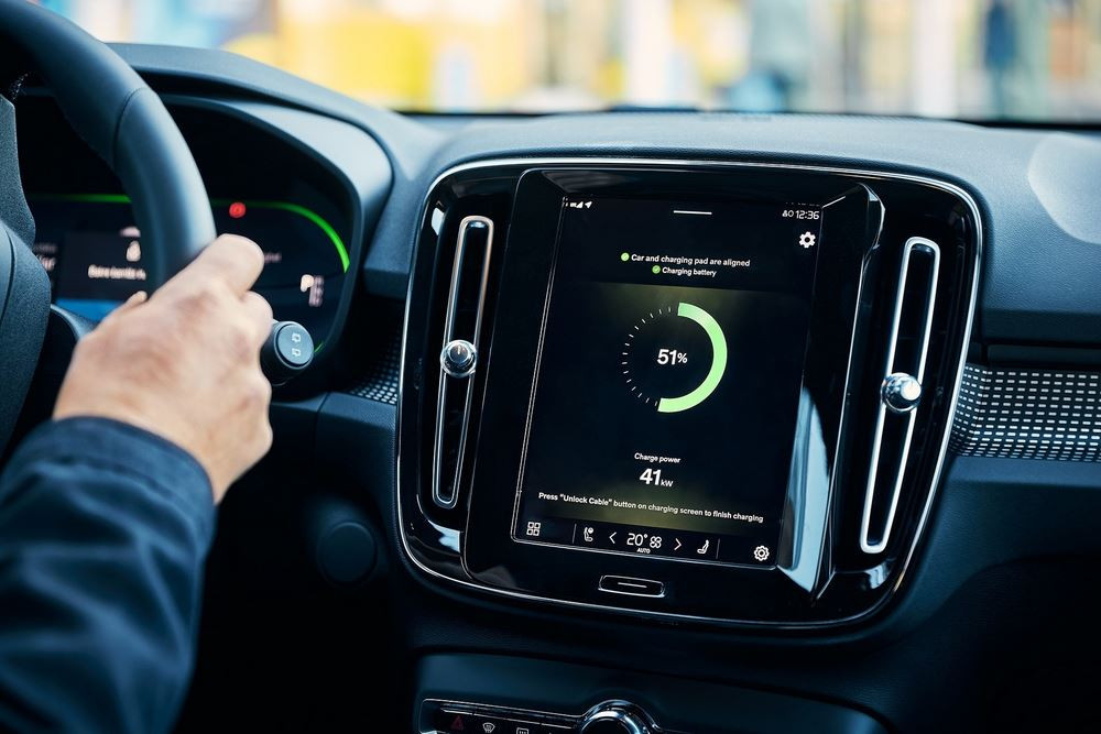 Une technologie de recharge sans fil de voitures électriques Volvo en test