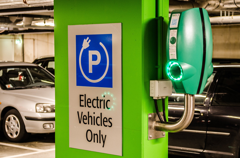 60 040 points de recharge électrique ouverts au public en France (04/2022)