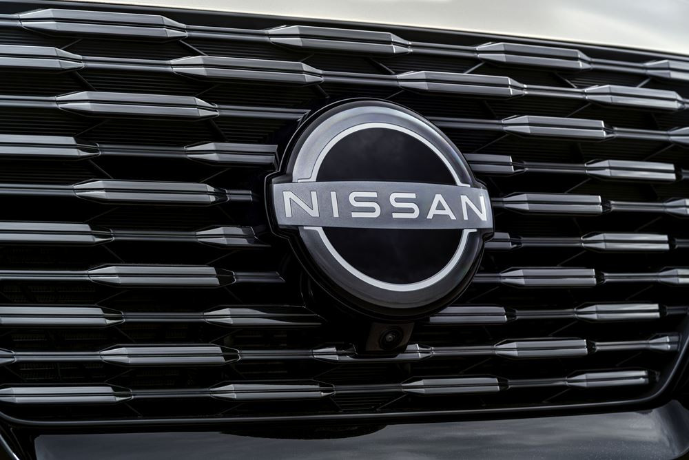 Le crossover familial Nissan X-Trail affiche un design moderne musclé