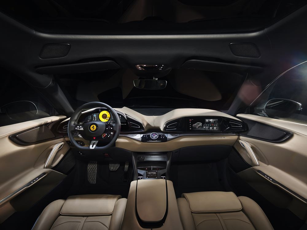 Le Ferrari Purosangue revendique l'expérience de conduite emblématique de la marque
