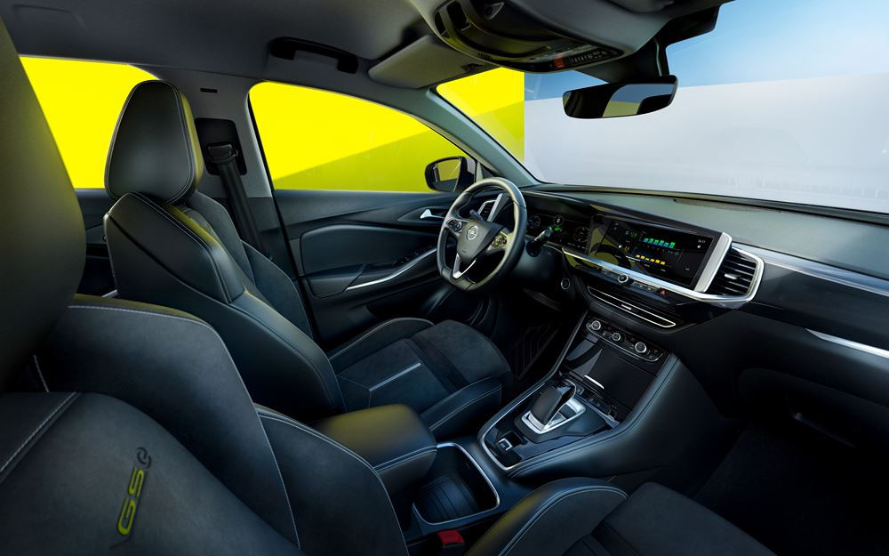 Le SUV hautes performances Opel Grandland GSe dispose de 300 ch