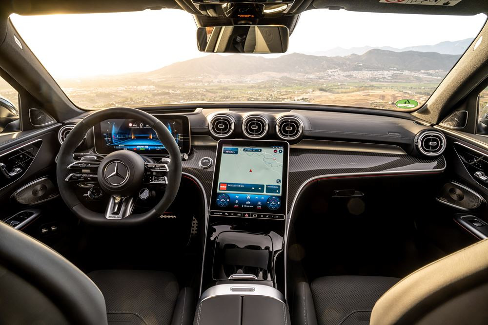 La berline hybride Mercedes-AMG C 63 S E Performance affiche une puissance combinée de 680 ch