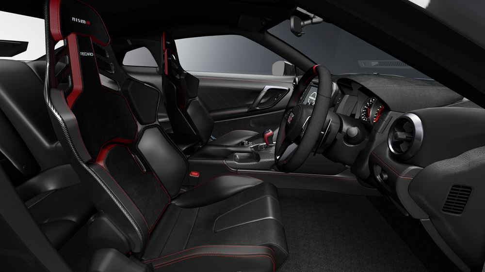 La Nissan GT-R revendique un comportement routier optimisé