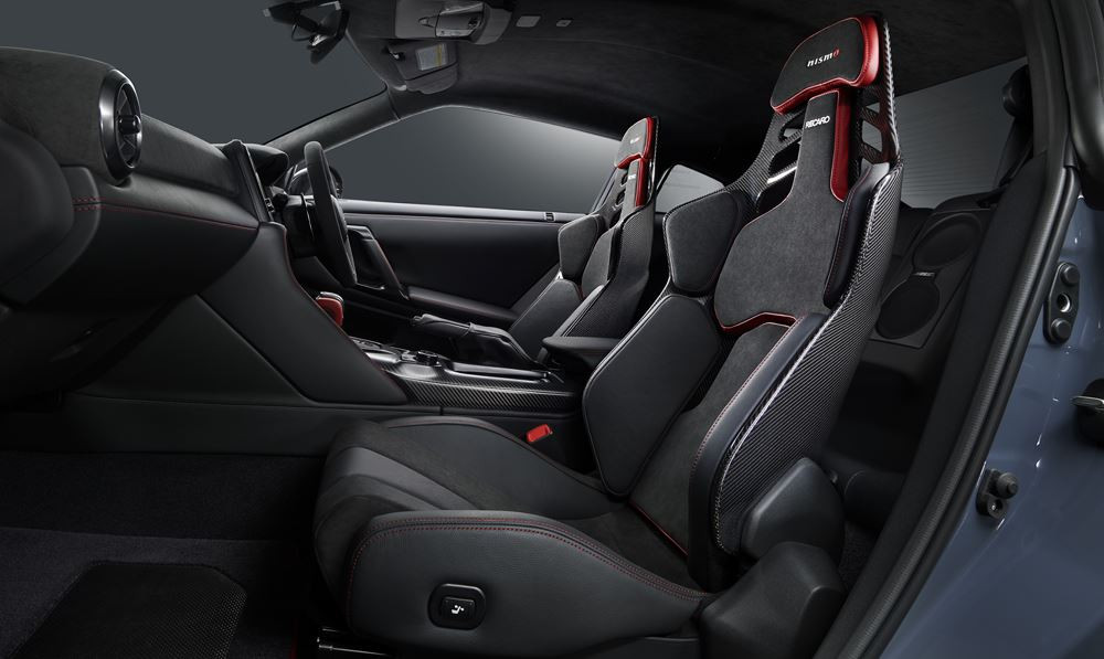 La Nissan GT-R revendique un comportement routier optimisé