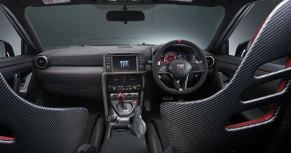 La Nissan GT-R revendique un comportement routier optimisé