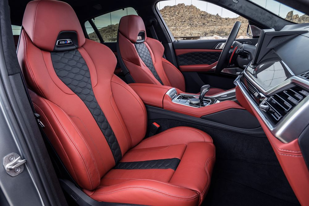 La BMW X6 M Competition est propulsée par un moteur V8 à technologie 48V de 625 ch