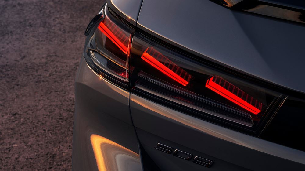 Le break Peugeot 508 SW restylé reçoit une face avant plus dynamique