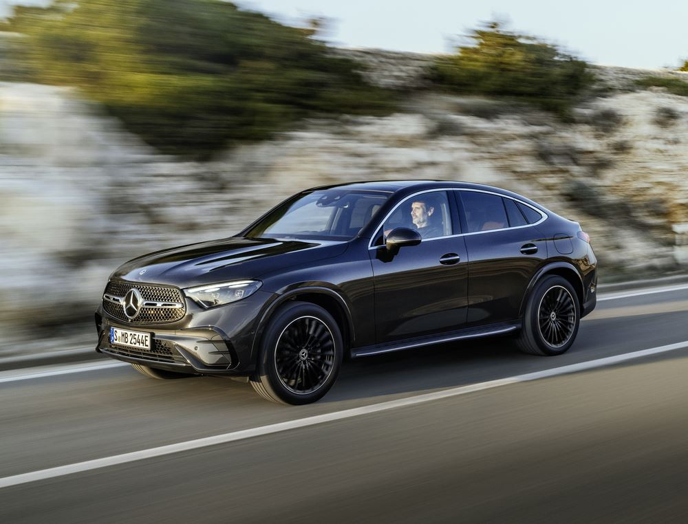 Le Mercedes GLC Coupé affiche une silhouette de coupé sportif