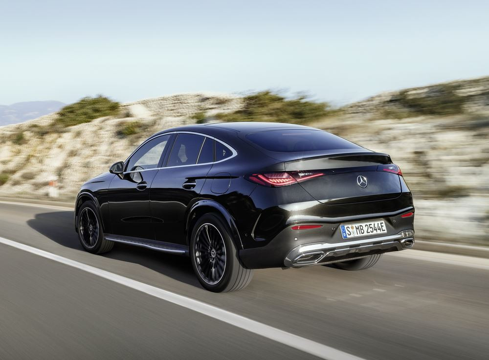 Le Mercedes GLC Coupé affiche une silhouette de coupé sportif