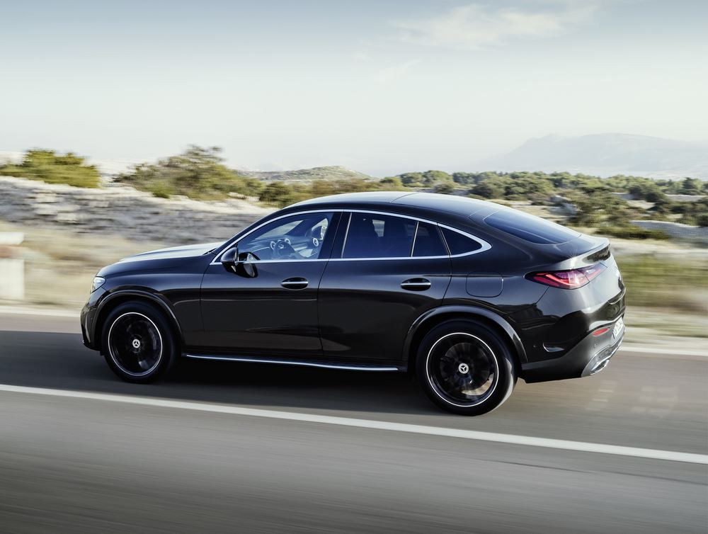 Le Mercedes GLC Coupé affiche une silhouette de coupé sportif