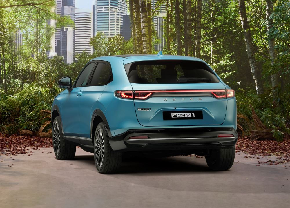 Le SUV compact électrique Honda e:Ny1 affiche une autonomie de 412 km