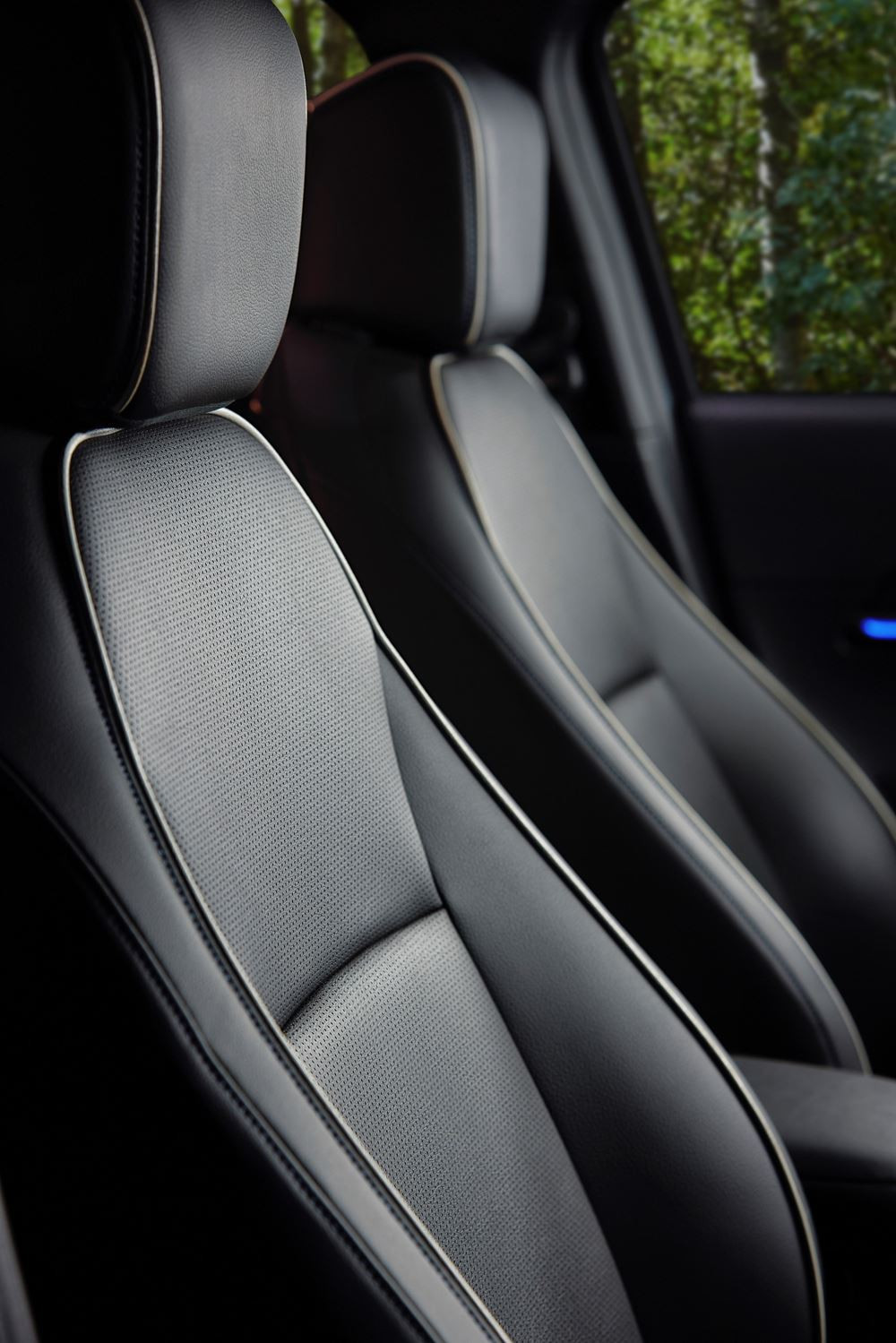 Le SUV compact électrique Honda e:Ny1 affiche une autonomie de 412 km